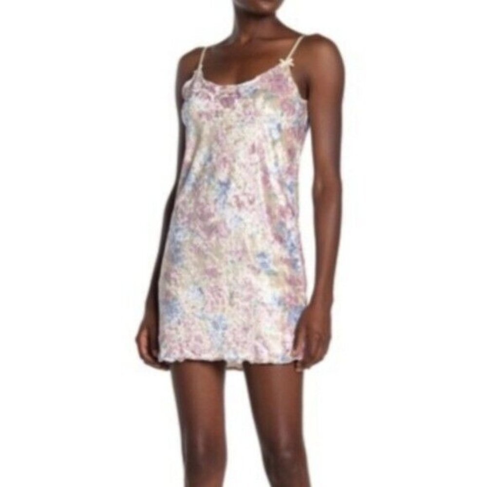 Nordstrom Pink Floral Crushed Velvet Chemise Nightgown